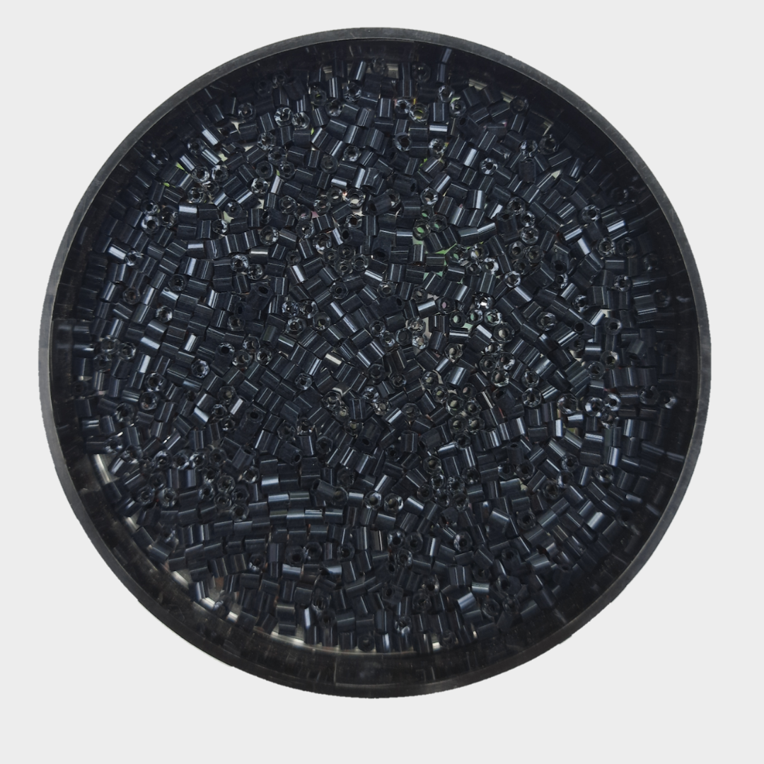 Cutdana - Black 02mm (Hexagonal)