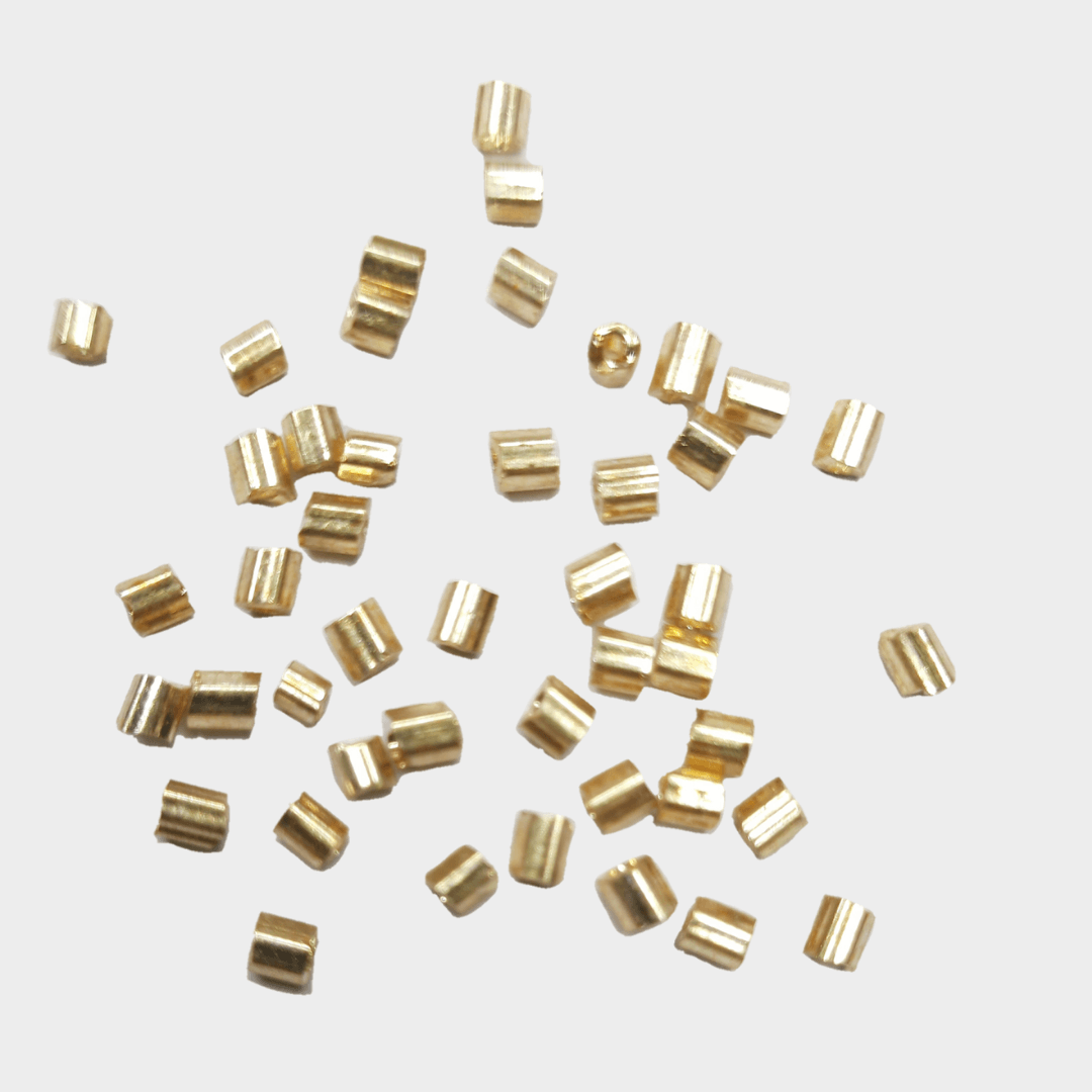 Cutdana - Shine Gold 03mm (hexagonal) Cutdana - Shine Gold 03mm (hexagonal)